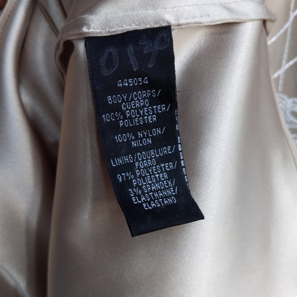 Monique Lhuillier lace overlay cocktail dress, size 2, White and Cream - Picture 8 of 8